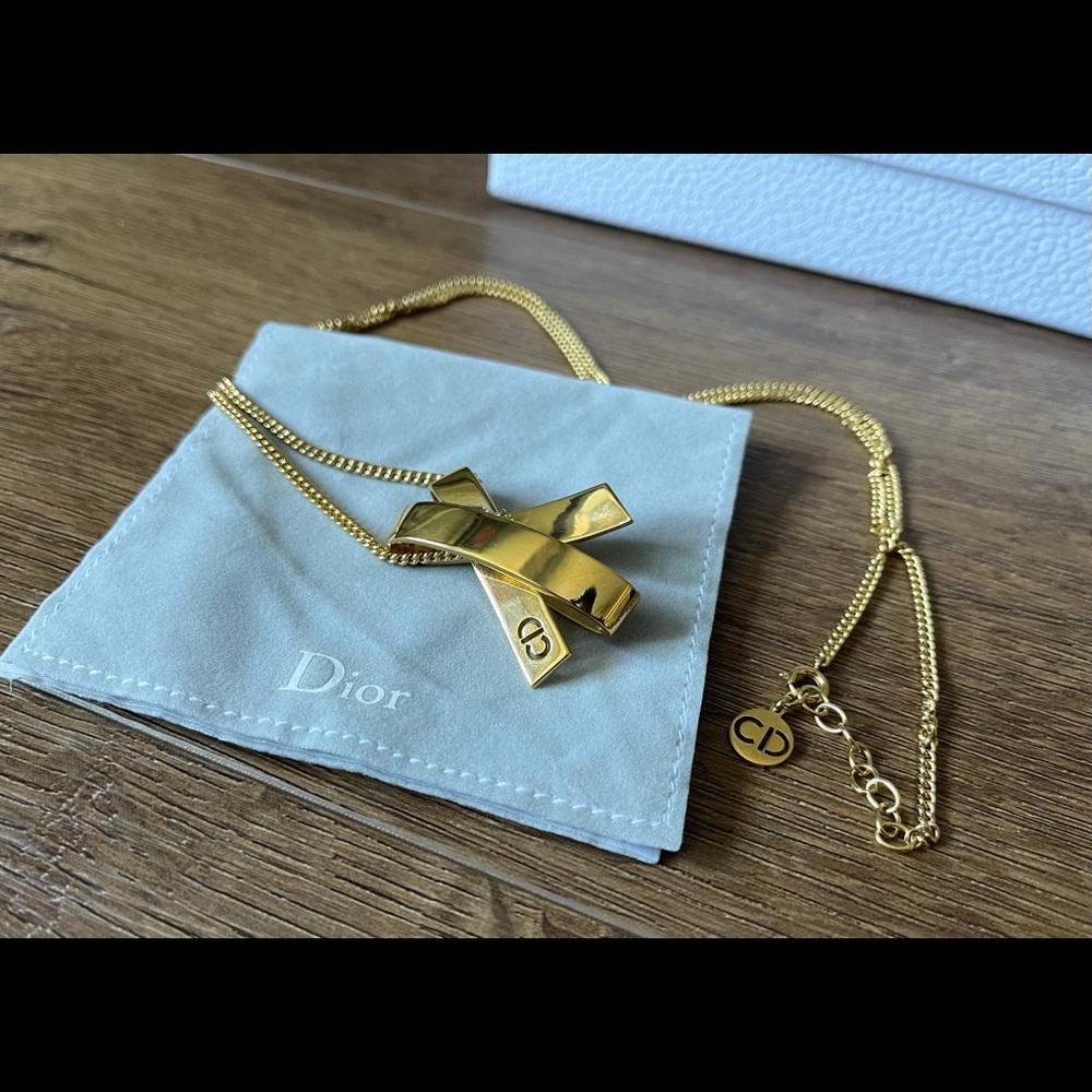 CHRISTIAN DIOR-AUTHENTIC Gold Pendant/Necklace - Picture 5 of 16